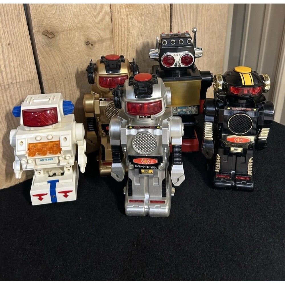 Lot Of 5 Robots Radio Shack- New Bright Non-Tested Non-Working As-IS S-1